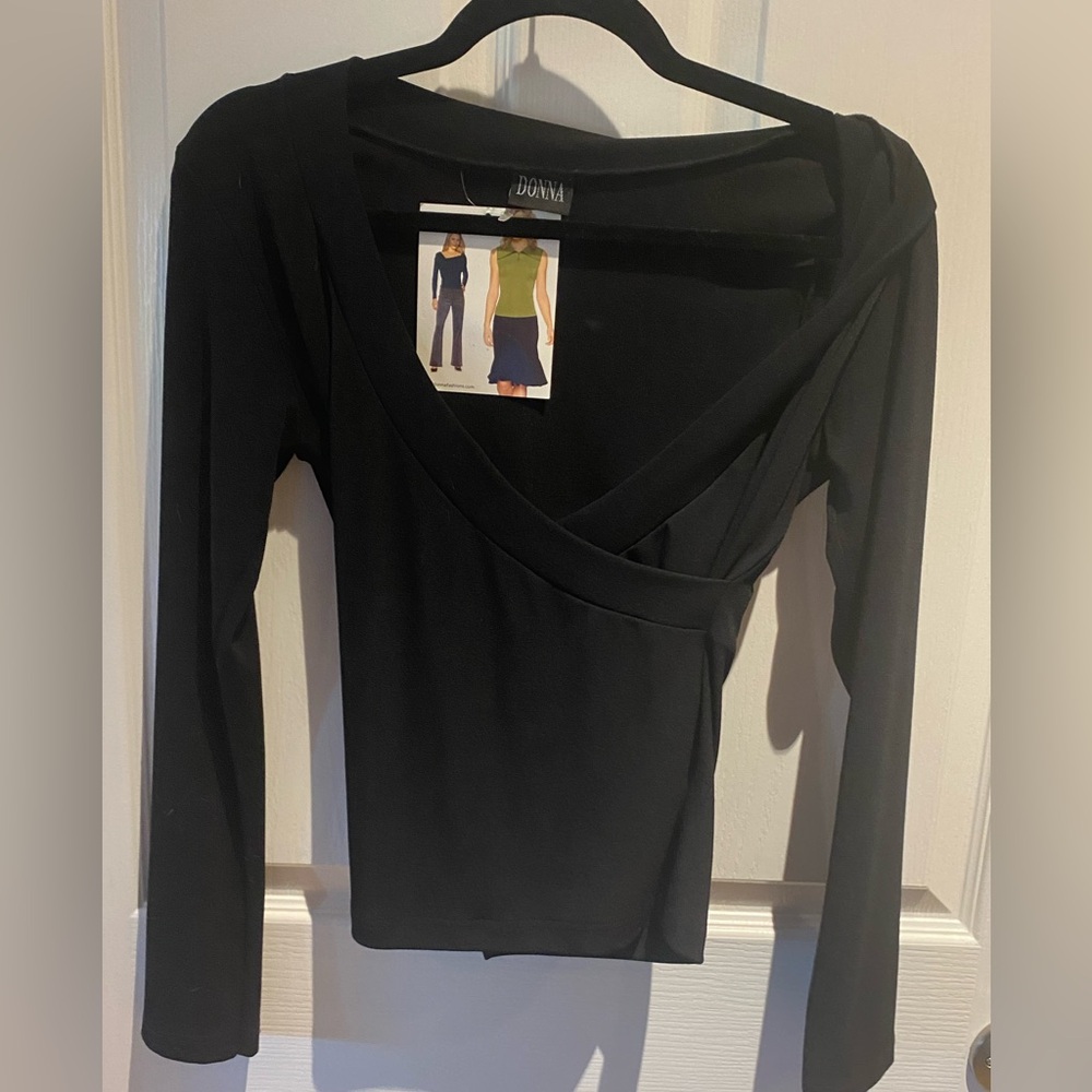 Black Lightweight Faux Wrap Donna Knit Top petite small